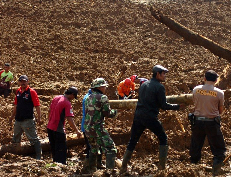 Indonesia calls off deadly landslide search, 18 believed dead