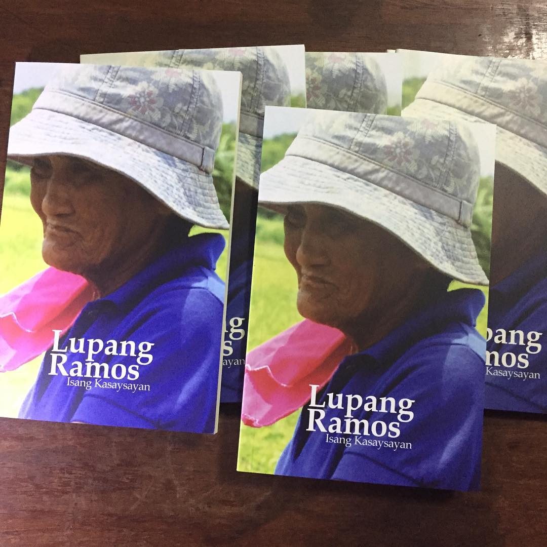 LUPANG RAMOS. Copies of the softbound anthology detailing farmers’ experience with three decades of land dispute. Photo from Gantala Press 