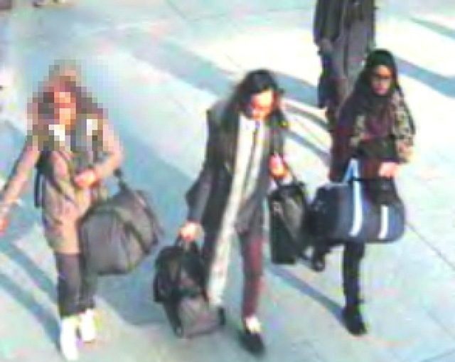 UK worries how to stop teenage girls travelling to Syria