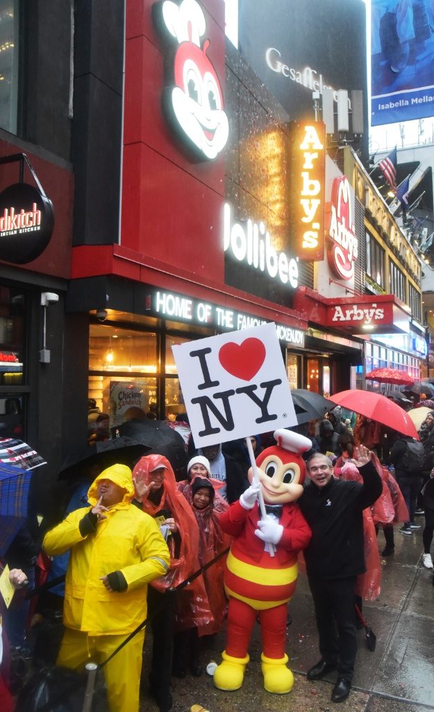 FIND DEDICATION AND PERSEVERANCE IN JOLLIBEE FANS. Customers were in line for as long as 20 hours, rain or shine, for Manhattan's first Jollibee store. Photo courtesy of Jollibee Philippines 