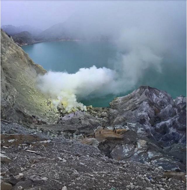 Want to see an Iceland-like volcano? Visit Ijen in Indonesia