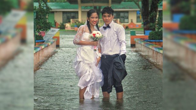 LOOK: Not even storm Urduja can stop these newlyweds in Eastern Samar