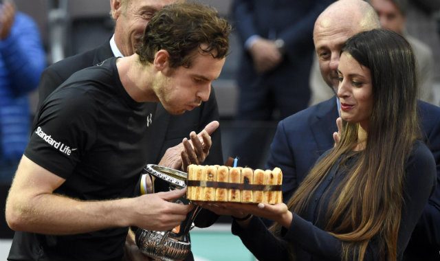 Murray celebrates birthday with upset win over Djokovic in Rome