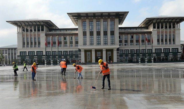 Turkey unveils controversial new presidential palace
