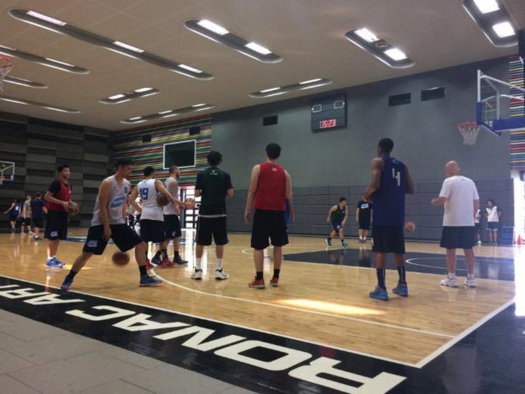 SAN MIG IN TRAINING. San Mig Coffee has no intentions of settling for one Grand Slam and 4 straight titles. They are gunning for their 5th this coming Philippine Cup. Photo by Jane Bracher/Rappler