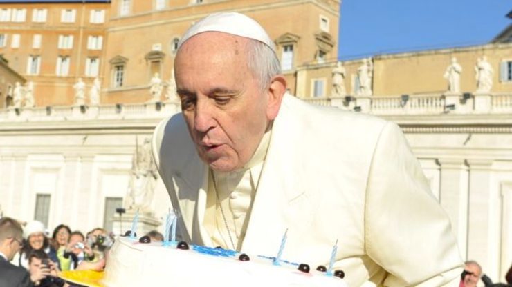 Pope treats homeless to new sleeping bags