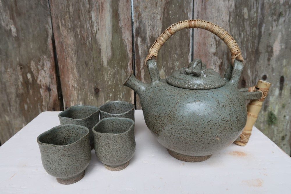 STONEWARE. This is just one set of Tessie Baldo's gas-fired stoneware. Photo from Sierra Madre Pottery Studio 