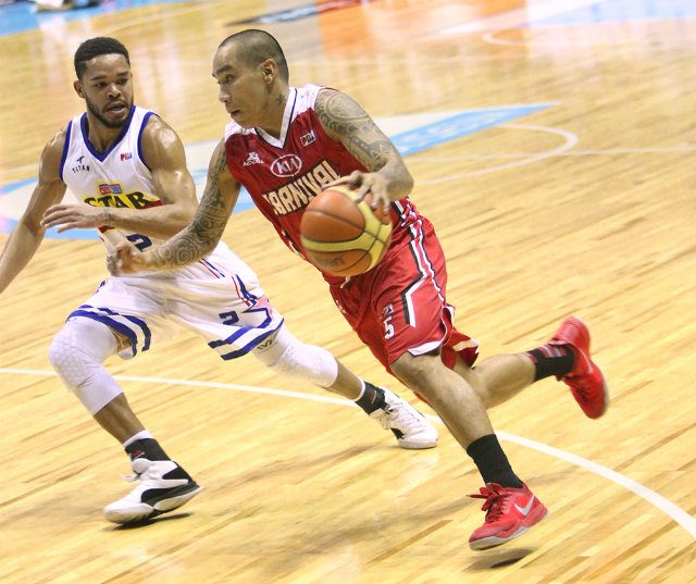 Eloy Poligrates admits having playing coach Manny Pacquiao around boosts the team's morale even more. Photo by Nuki Sabio/PBA Images 