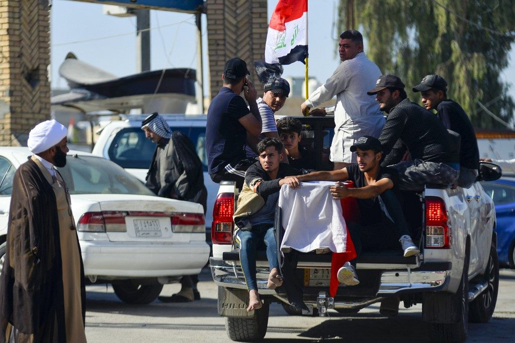 Iraqis keep up sit-ins amid fears of ‘bloodbath’
