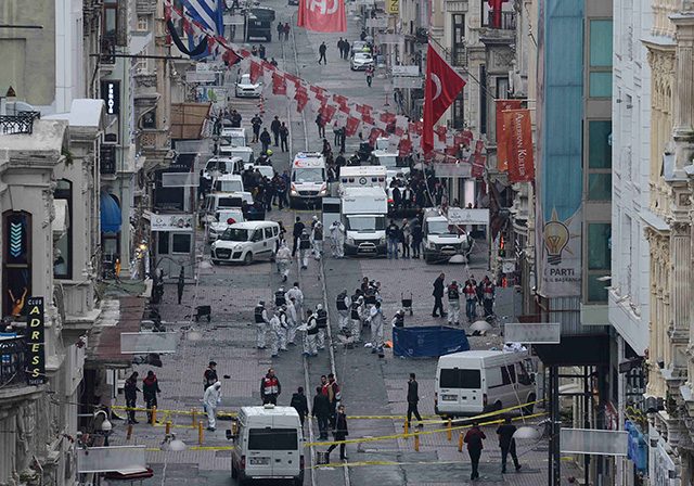 At least 4 killed in suicide attack in Istanbul shopping hub