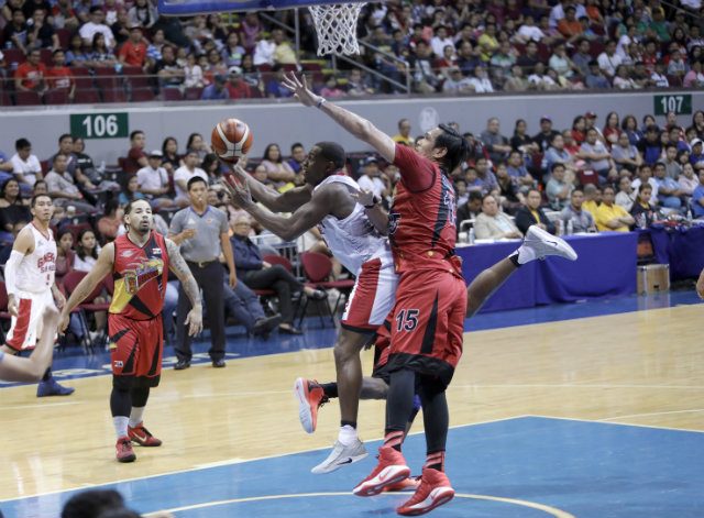 Ginebra avoids another collapse, pushes back San Miguel