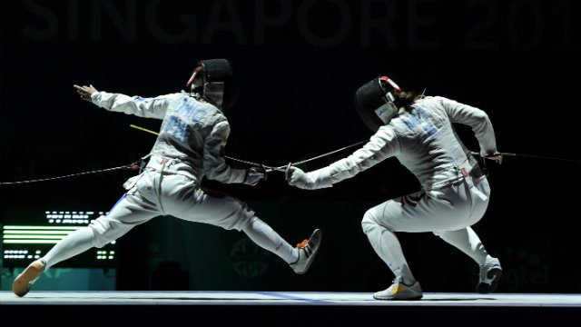 Pinay fencer Tinio gives PH first medal with silver SEA Games debut