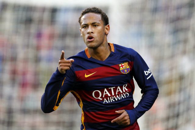 Barca star Neymar suffers leg injury in training