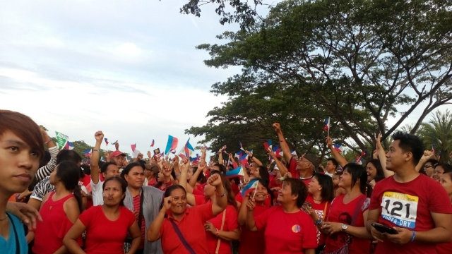 Davaoeños attempt Guinness world record in Duterte rally