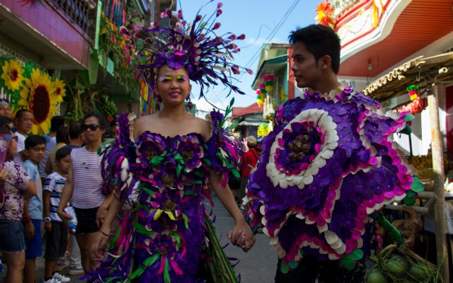 QUEZON PRIDE. Parikitan, a parade of young men and women wearing costumes made of indigenous produce of Lucban, Quezon, awe the crowd during the Pahiyas Festival on May 15, 2015. Photo by Orange Omengan/ Rappler 