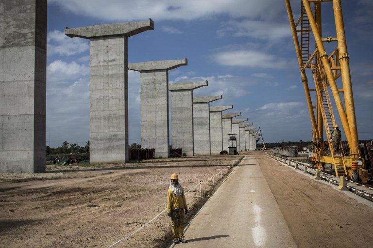 Mozambique opens $785 million Chinese bridge