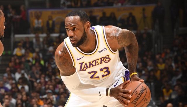 Lakers win again as LeBron torches Kings with triple-double