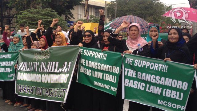 HANGING. Will the proposed Bangsamoro Basic Law pass Congress following the encounter that killed at least 50 individuals? File photo by Rappler 