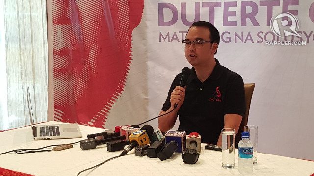 EQUAL UNDER LAW. Vice-presidential candidate Alan Peter Cayetano expounds on the anti-crime and anti-corruption platform he shares with Rodrigo Duterte. Photo by Pia Ranada/Rappler 