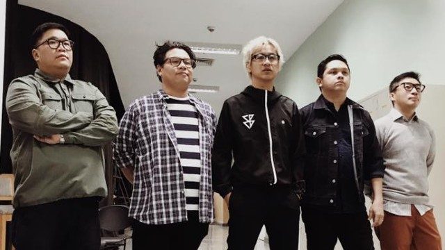 WATCH: ‘Ang Huling El Bimbo’ by Ely Buendia and The Itchyworms will soothe your restless heart
