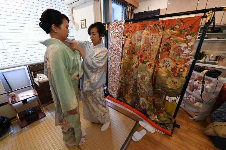 Japanese kimono makers seek to revive declining industry