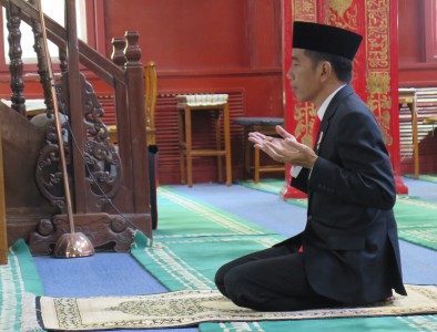 Benarkah Jokowi anti Islam?