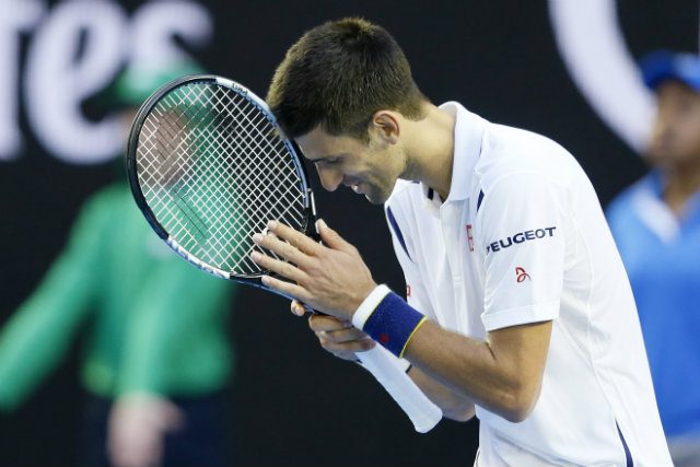 Djokovic overcomes Simon in 5-set thriller to reach Australian Open quarters