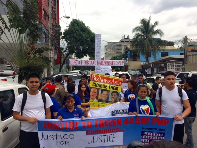 NOT ENOUGH. Families of the slain SAF cops demand the Ombudsman for homicide charges against former President Noynoy Aquino. Photo by Lian Buan/Rappler 