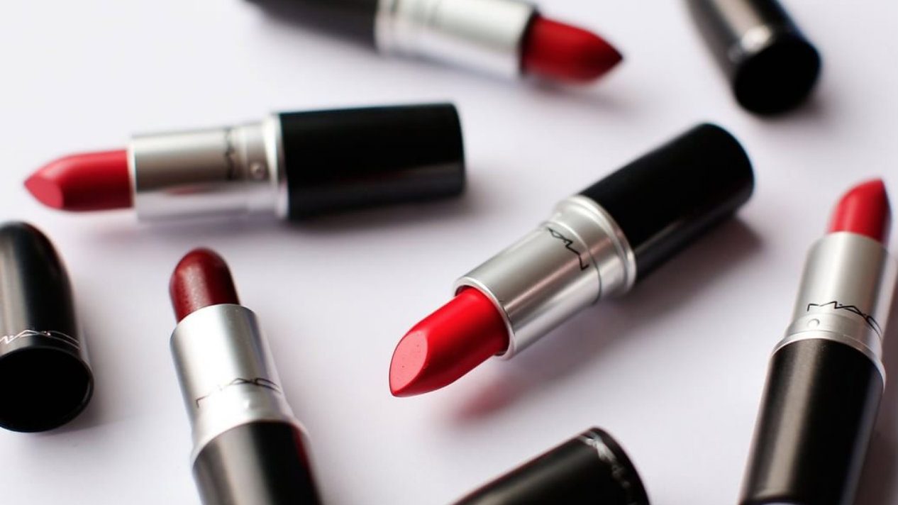 Here’s how you can get free MAC lipstick on Lazada