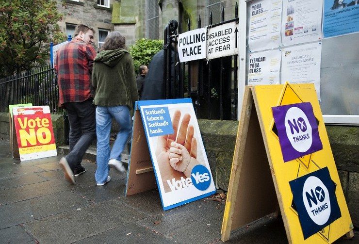 Stay or go? Scotland votes on independence from Britain