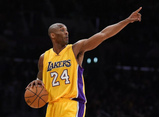 Kobe Bryant to undergo season-ending surgery Wednesday