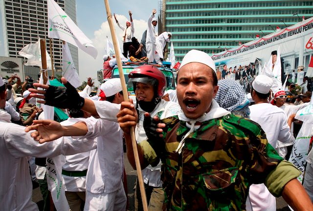 Jemaah Ahmadiyah protes Camat Subang
