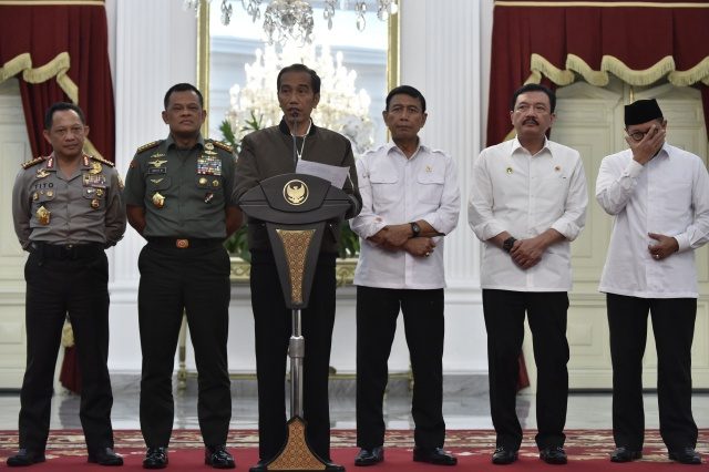 Misteri jaket bomber Jokowi terjawab