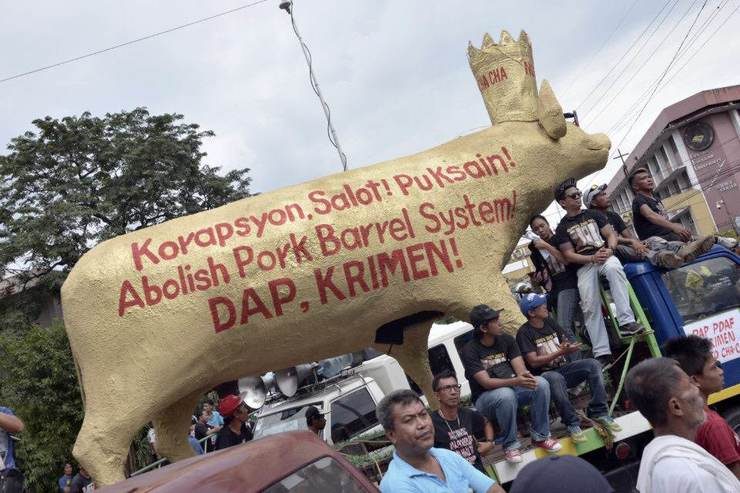 Anti-pork rally? ‘Majority’ still support Aquino – Palace
