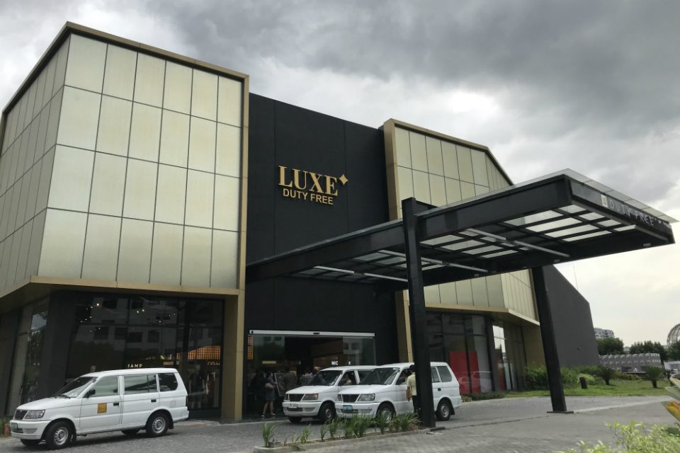 LUXURY STORE. Duty Free Philippines Corporation will be bringing in more luxury brands at the Luxe Duty Free store in Pasay City. Photo by Aika Rey/Rappler 
