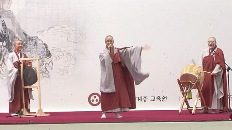 Rapping Korean nuns fire up prayer competition