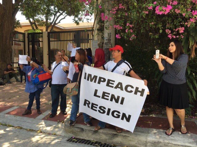 Duterte supporters stage rally in front of Robredo’s office