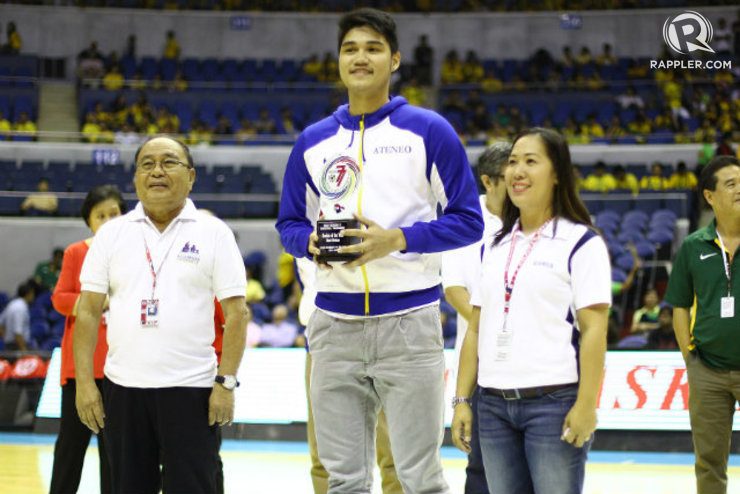 Arvin Tolentino of Ateneo accepts his UAAP Season 77 Rookie of the Year Award. Photo by Josh Albelda
