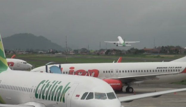 Erupsi Gunung Agung, enam penerbangan Bandung-Denpasar dibatalkan