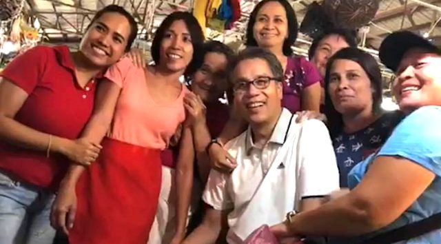 Roxas shares same anecdote on vendors’ plight in Bacolod sorties