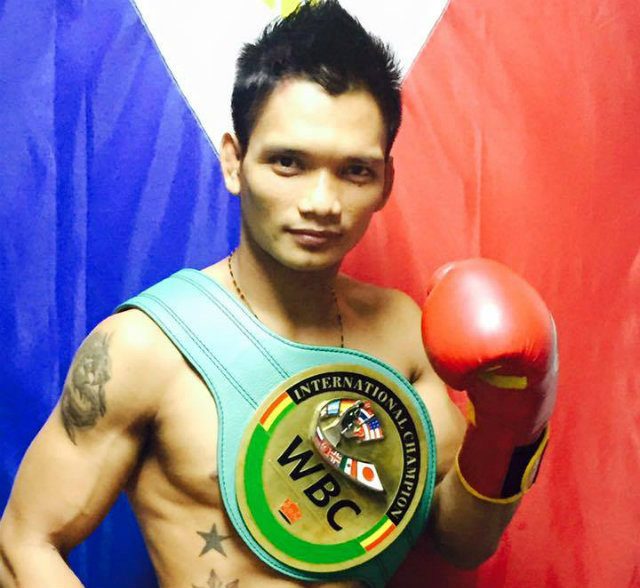 Pinoy boxer’s manager accuses foe’s trainer of flashing gun before fight