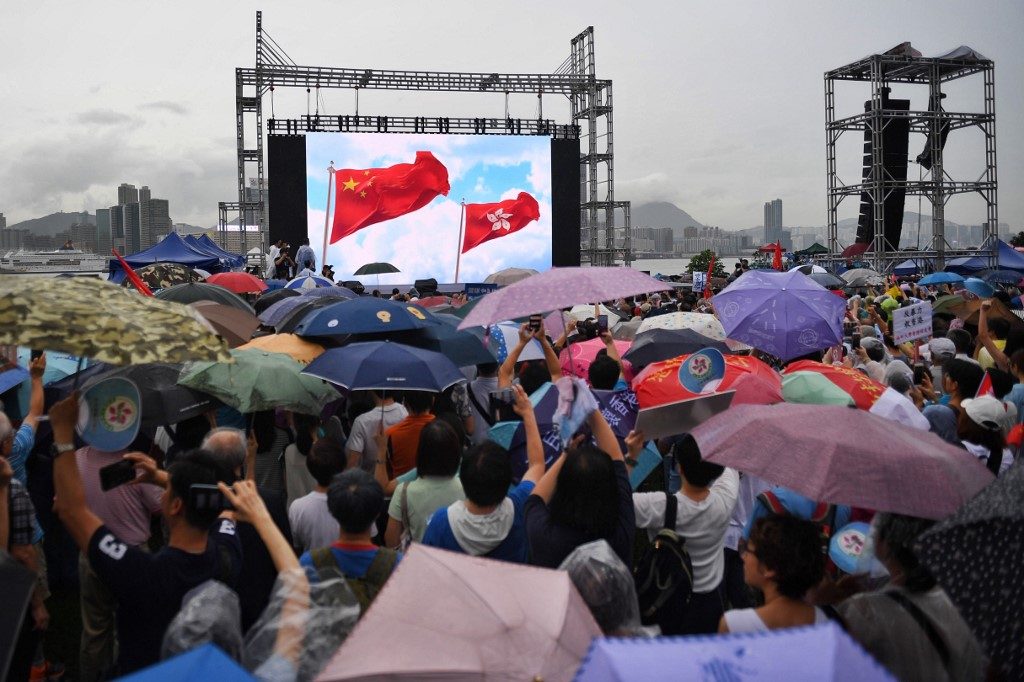 Rival rallies as Hong Kong’s divisions deepen