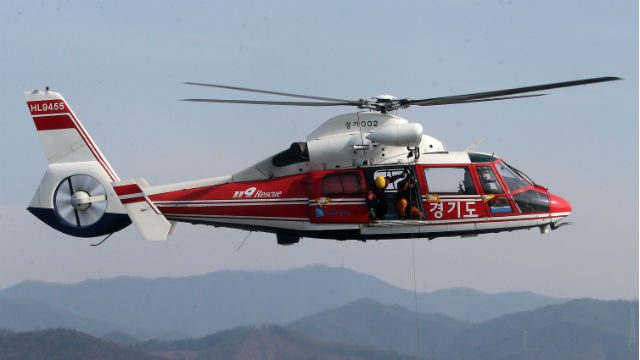 South Korea coastguard chopper crashes into sea