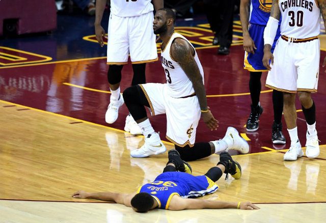 Frustrated Curry, Warriors on brink of biggest NBA Finals choke