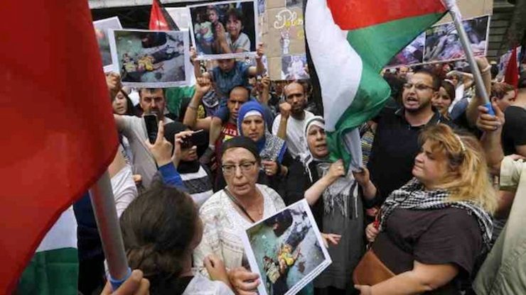 Thousands join Pro-Palestinian rallies in London, Paris