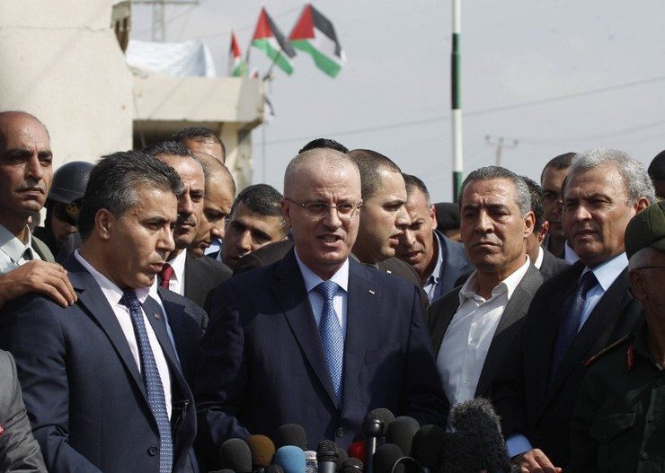 Palestinian unity government holds first Gaza meeting