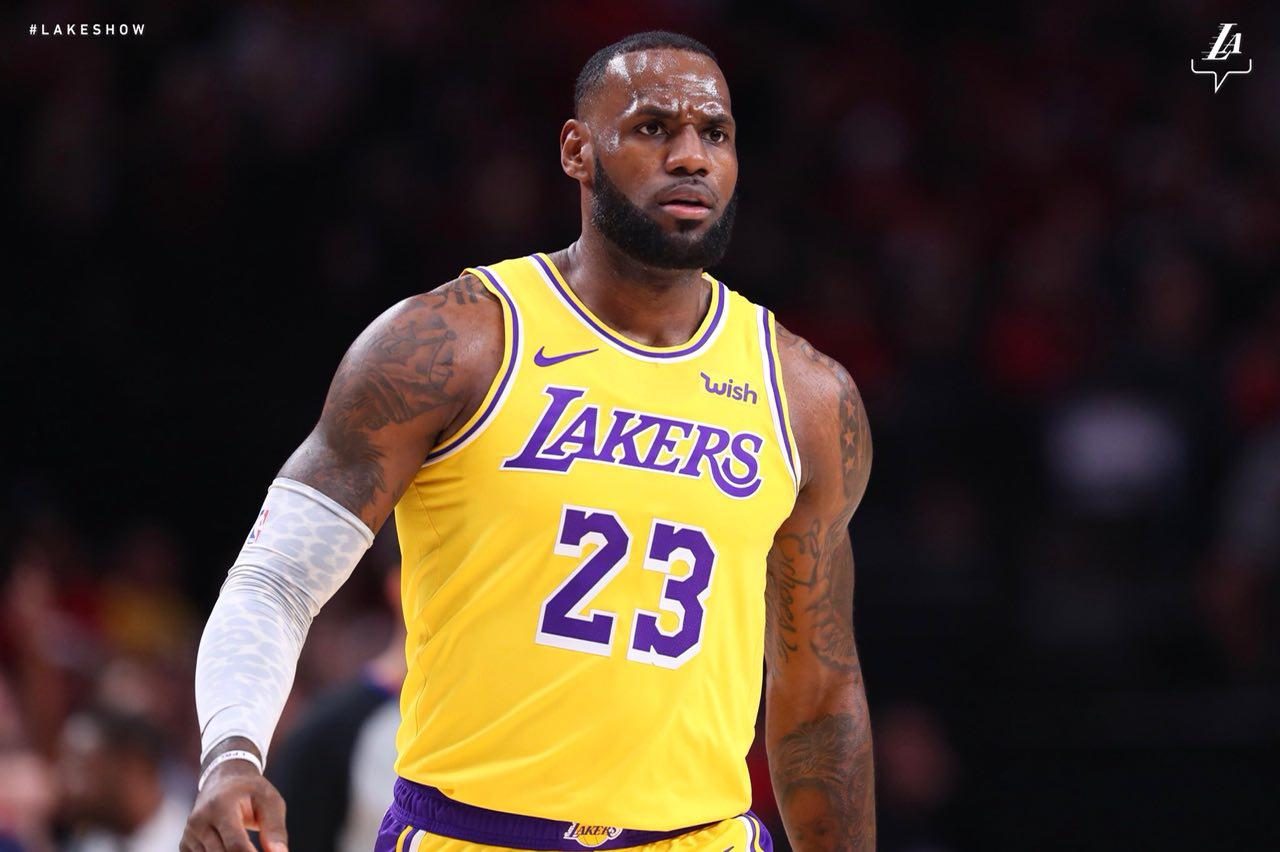 LOOK: Monster dunks – and more – in LeBron’s Lakers debut
