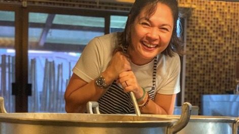 LOOK: Judy Ann Santos cooks for Taal evacuees