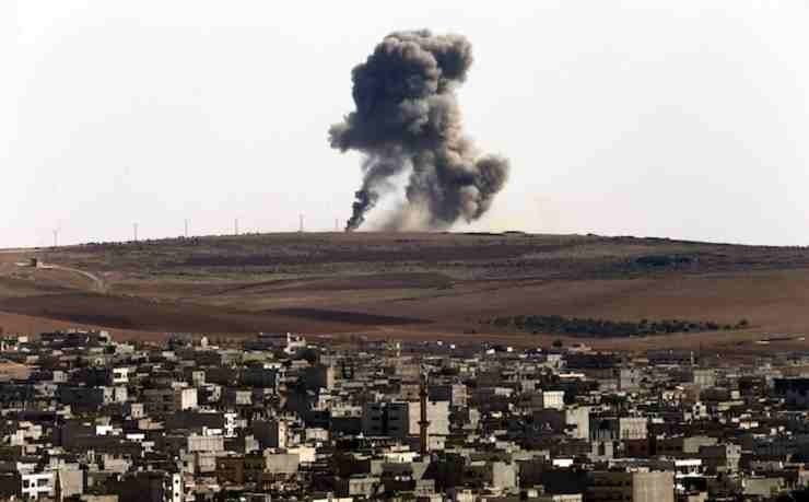 US warplanes bomb ISIS near Kobane to aid Kurds in Syria