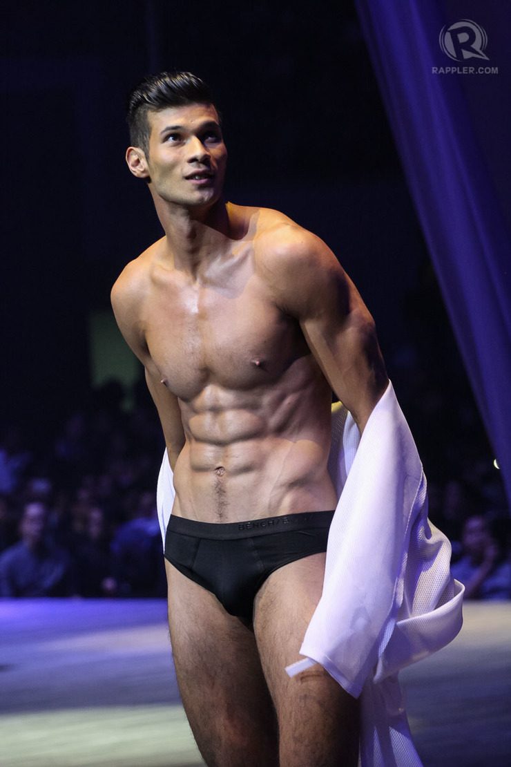 ARNOLD VAN OPSTAL. The La Salle Green Archer shows his enviable bod on stage.